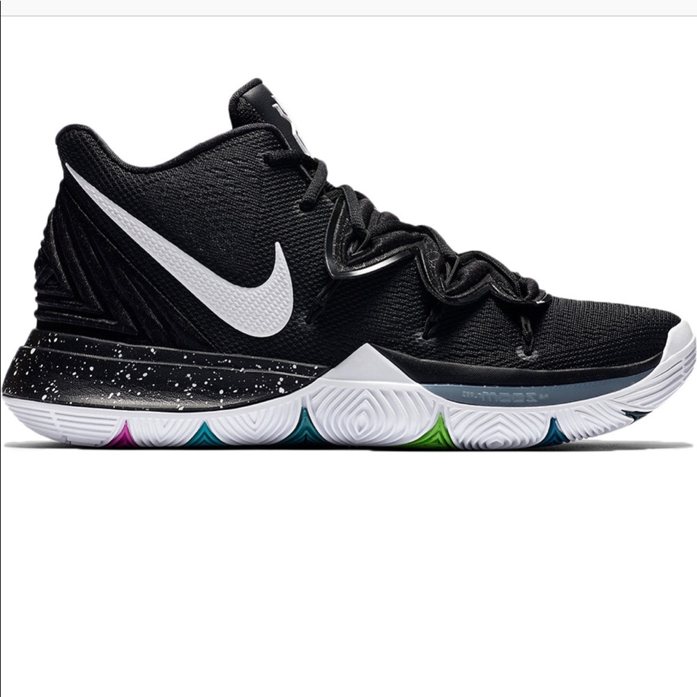 Kyrie 5 black magic sz 14